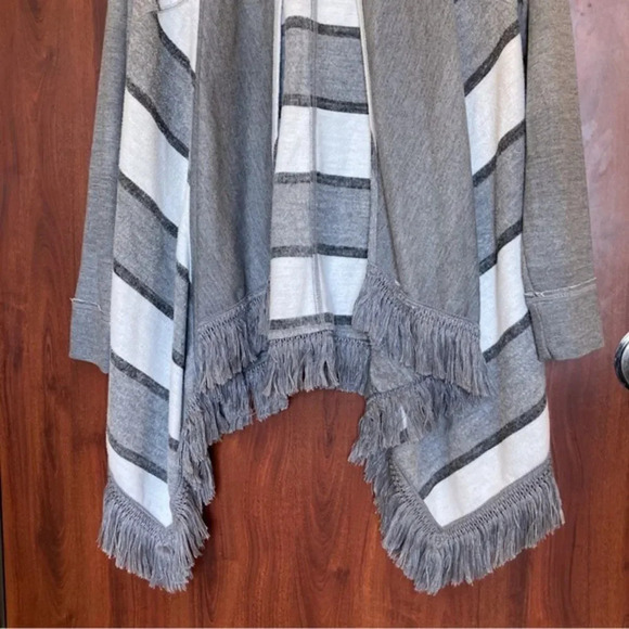 ANTHROPOLOGIE Saturday Sunday Elise Gray Striped Fringe Cardigan Sweater Small - Picture 5 of 6